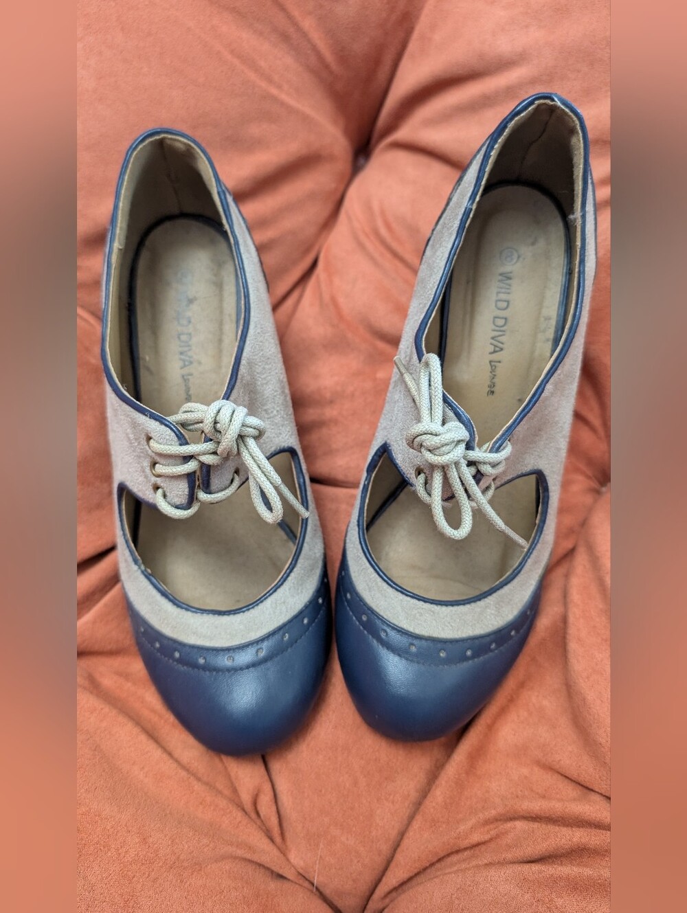 DIVA Lounge Two-Tone Navy and Taupe Lace-Up Womens Oxford Shoes